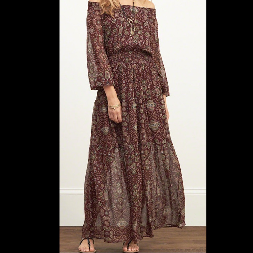 Abercrombie & Fitch off the shoulder maxi dress